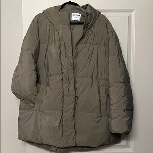 Water Resistant Women’s Puffer Jacket